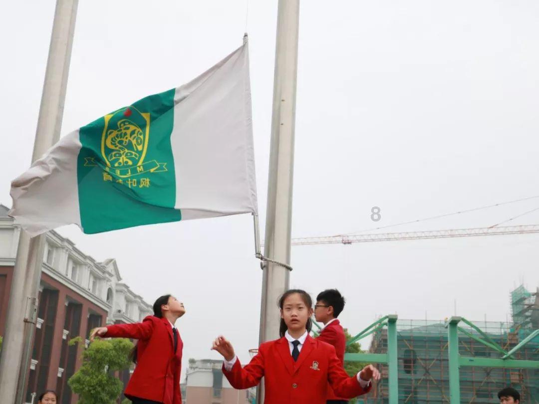 城里好多女孩子,漂亮又活力,可惜没一个是我的?-机智问答网页,回答你所有疑问